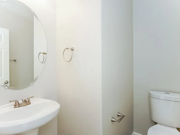 2405 Breckle Key Ave — Photo 16
