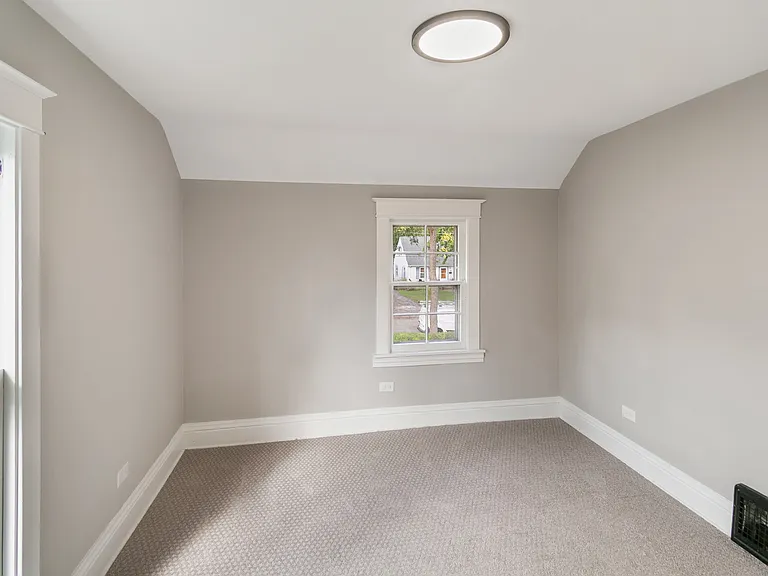 152 Burr Oak Rd — Photo 10