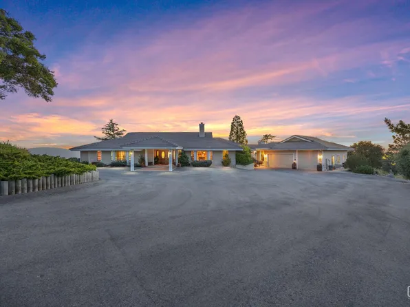 30300 Piebald Ct, Tehachapi, CA 93561