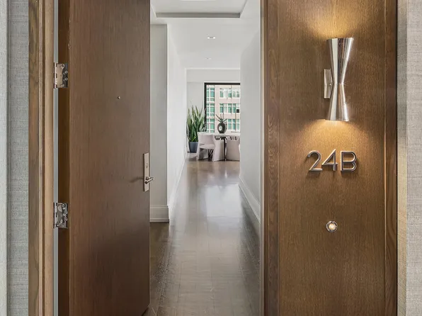 301 East 50th Street image 1 of 27