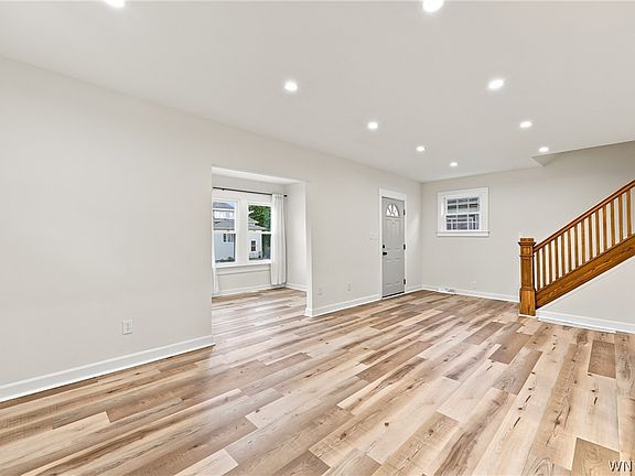 5th image of 109 Victory Ave