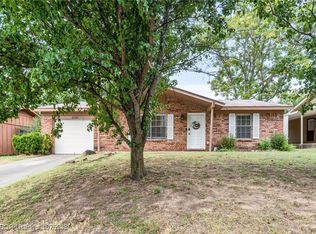 608 K St, Barling, AR 72923
