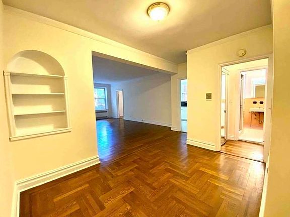 4th image of 225 Sterling Pl #1
