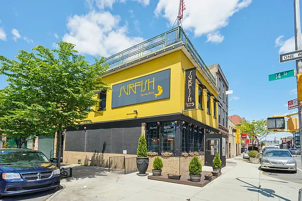 Sold by Avenue Sotheby's International Realty | media 15