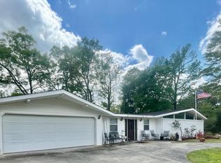 402 E Pine St, Atmore, AL 36502