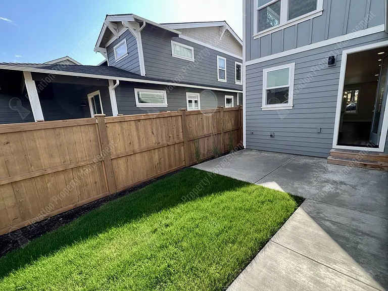 20454 Murphy Rd — Photo 23