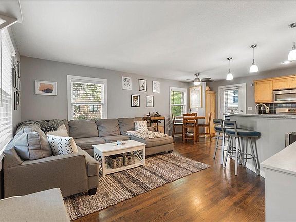 3rd image of 4536 Jefferson St APT 1
