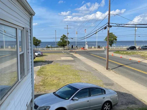 121 Florence Ave #B, Keyport, NJ 07735