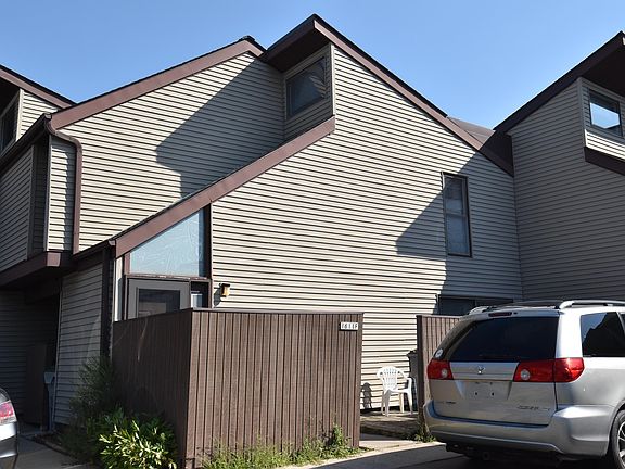 2nd image of 1611 W Edgerton Ave Unit F