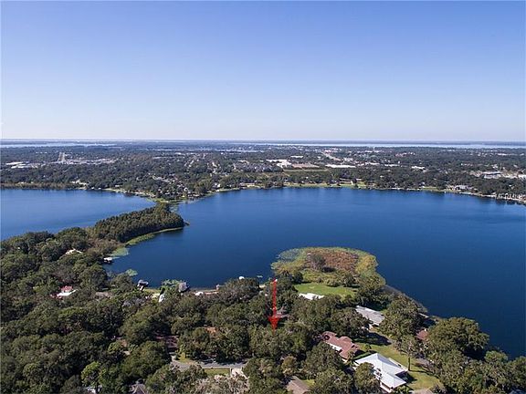 3rd image of 921 Northside Dr