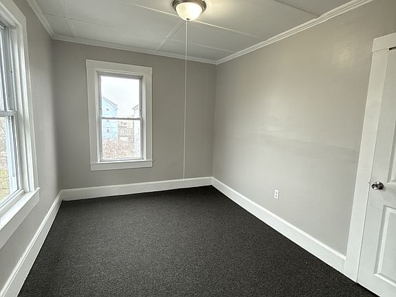 4th image of 16 Bullard St #11361092