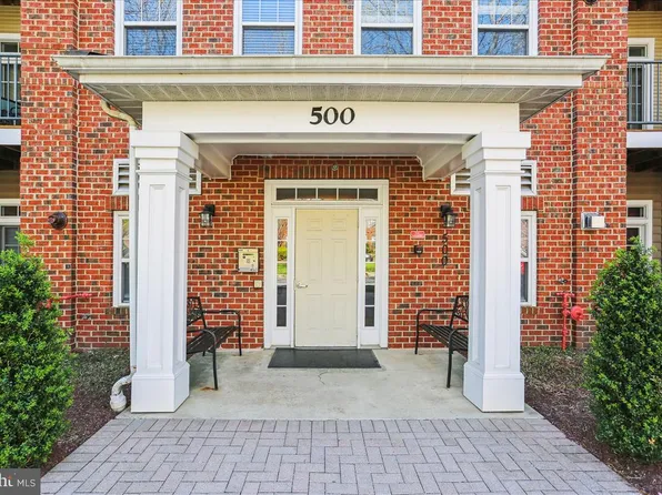 500 King Farm Blvd APT 202, Rockville, MD 20850