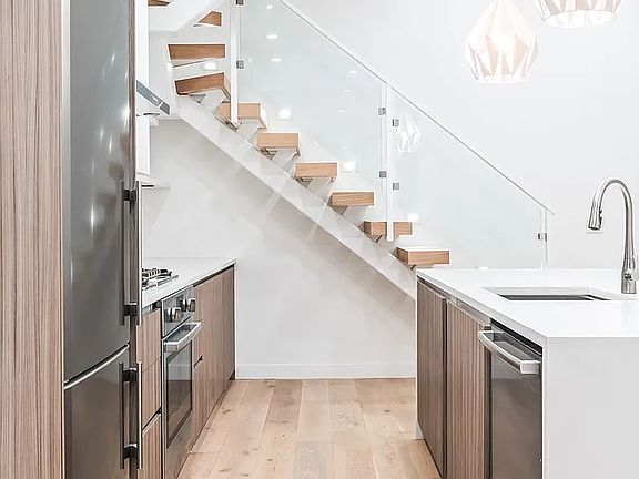 3rd image of 249 East Dr #50-1