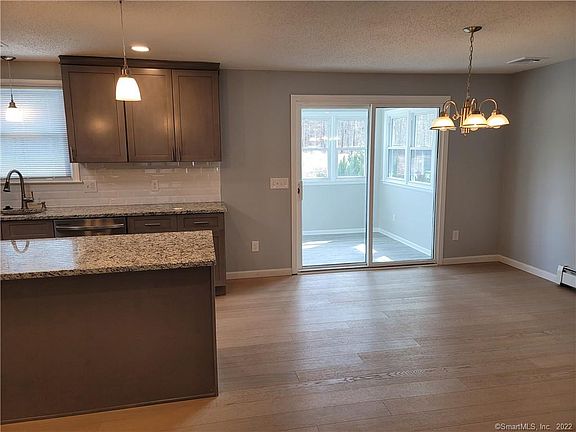 5th image of 292 E Opal Dr