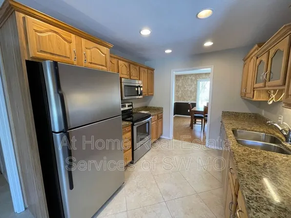 3917 E Lomita St, Springfield, MO 65809