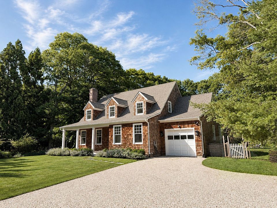 1st image of 41 Manor Ln N