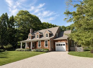 41 Manor Ln N, East Hampton, NY 11937