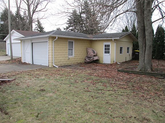 5th image of 3780 Lake St