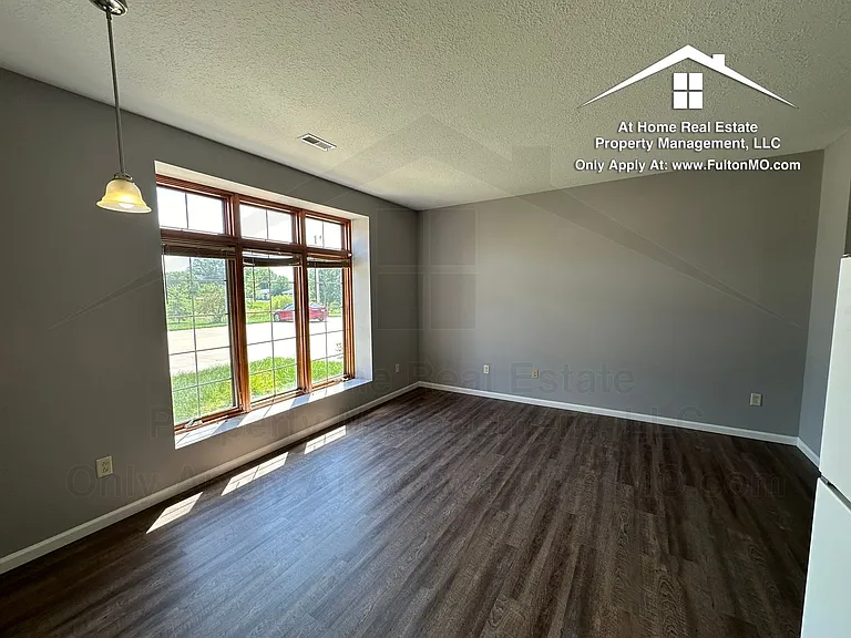 2606 N Bluff St #116B — Photo 4
