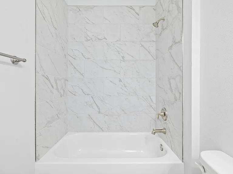 25 Alexander Way — Photo 9