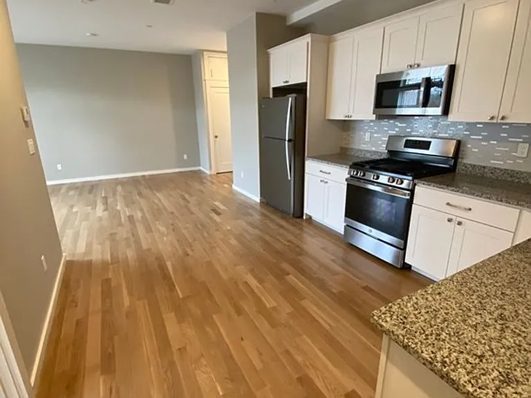 598 North Ave — Photo 16