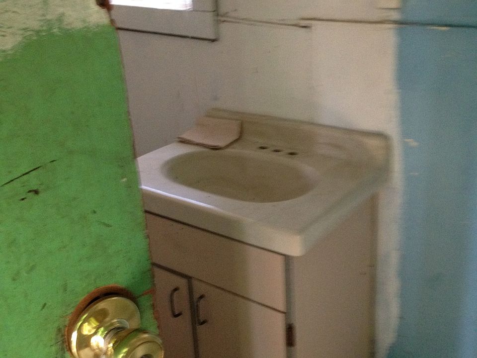 1st image of 1708 Montezuma St