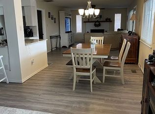 12436 Apache Pl NE, Albuquerque, NM 87112