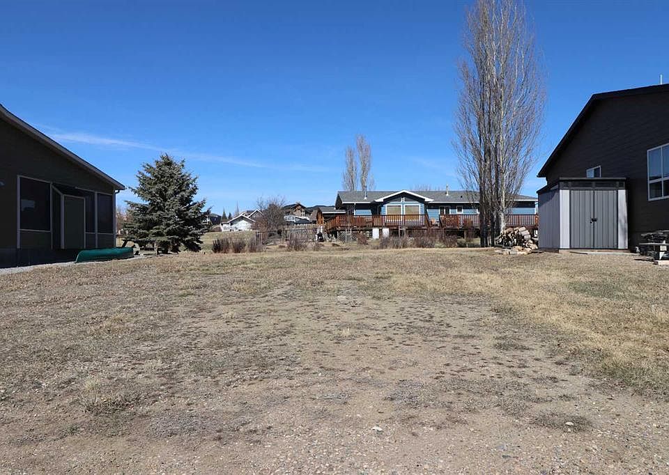 1st image of 663 Lakeside Dr