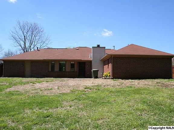 2nd image of 121 Canoebrook Ln