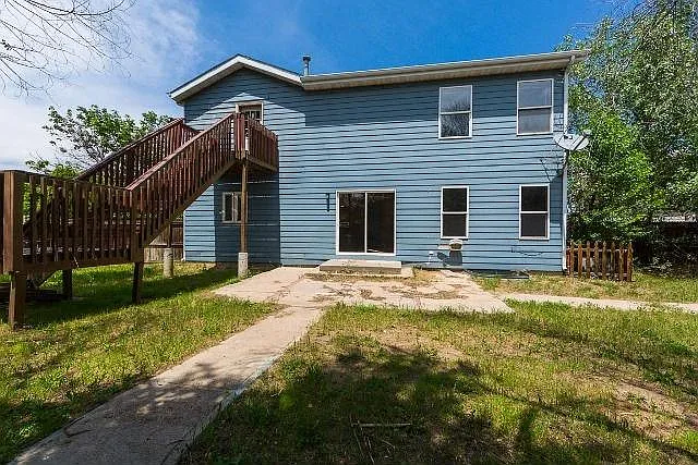3 bed, 2.5 bath, 2291 sqft, $2,995 — Photo 4