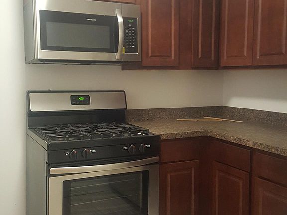 3rd image of 6319 N Mozart St APT 2B