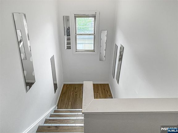 2nd image of 9 Patten Pl