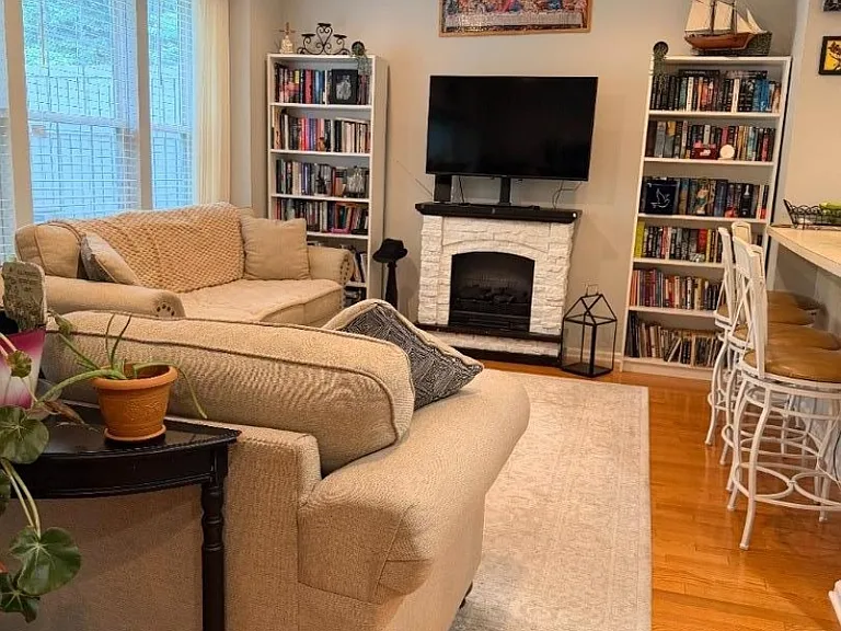 102 Riverwalk Way — Photo 10
