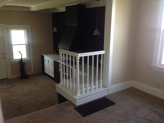 3rd image of 106 Kenwood Dr