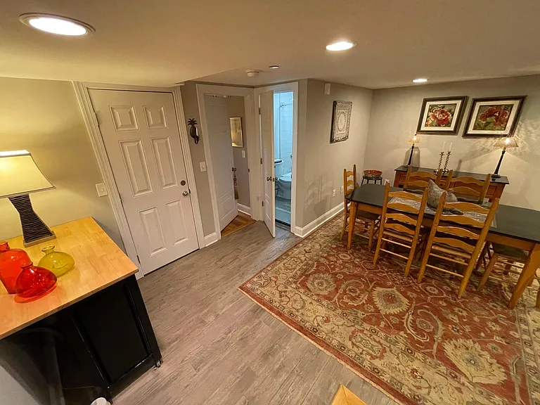 421 Pine St #1E — Photo 4