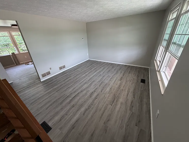 3094 Ridge Rd — Photo 2