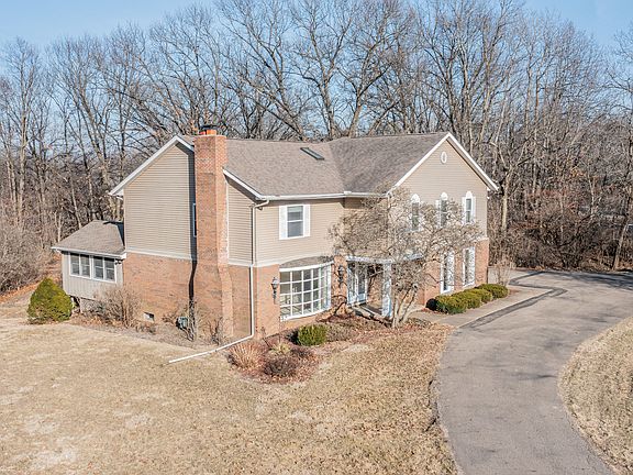 4th image of 2710 Woodside Dr