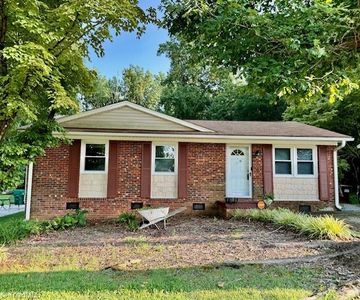 1712 Cedrow Dr, High Point, NC, 27260