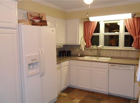 5th image of 1625 Churchill Dr