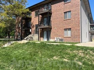 3405 Holdrege St APT 102, Lincoln, NE 68503