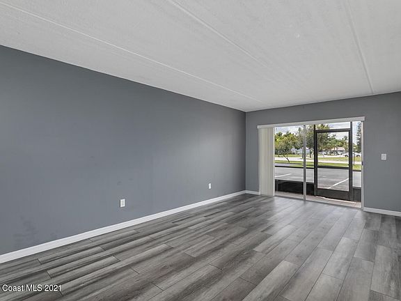 4th image of 3001 Thrush Dr APT 122