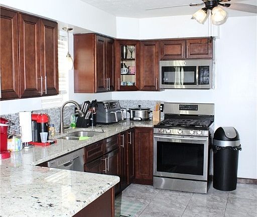 2nd image of 11116 Langton Ave