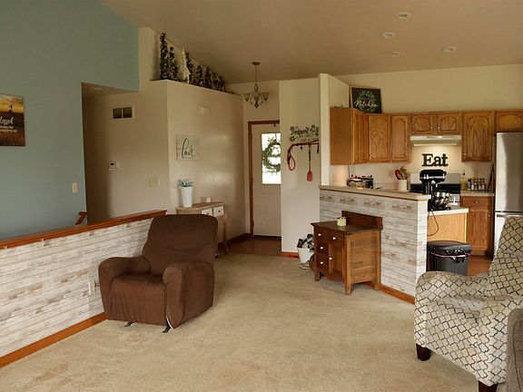 5th image of 58023 Prairie Ridge Rd