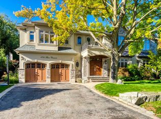 452 Avon Cres, Oakville, ON L6J2T3