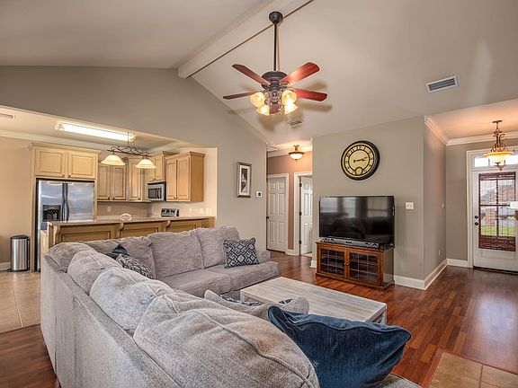 5th image of 112 Summit Crest Dr