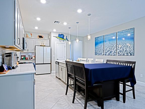 5th image of 1832 SE Roxy Way