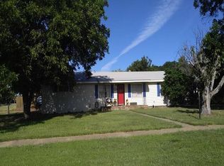 1384 Hillcrest Dr, Graham, TX 76450