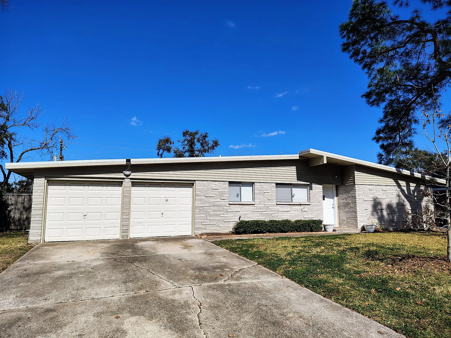 3 bed, 1682 sqft, $2,000 — Photo 2