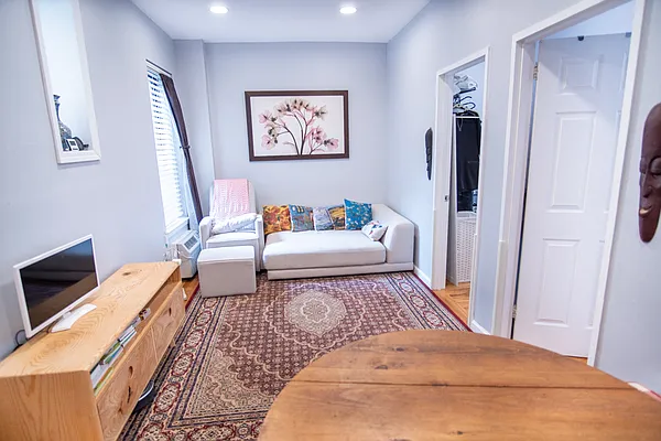 Rented by Owner | media 25