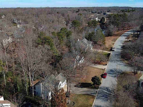 4th image of 202 Wild Horse Creek Dr